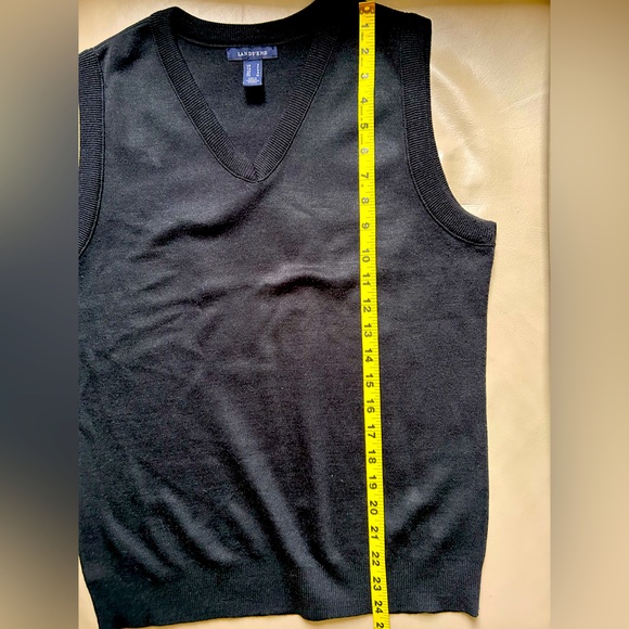 Lands End black v neck sleeveless sweater vest - Picture 5 of 8